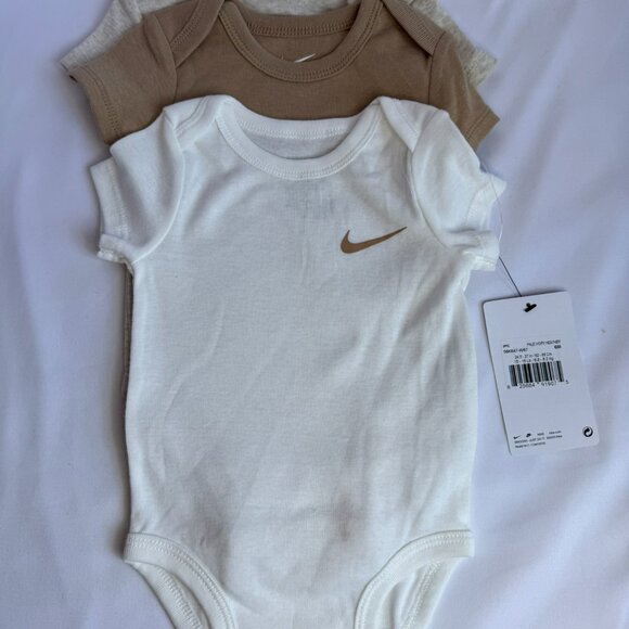 Nike 3 Pk Beige/White One Piece Sz 6M - Picture 1 of 14